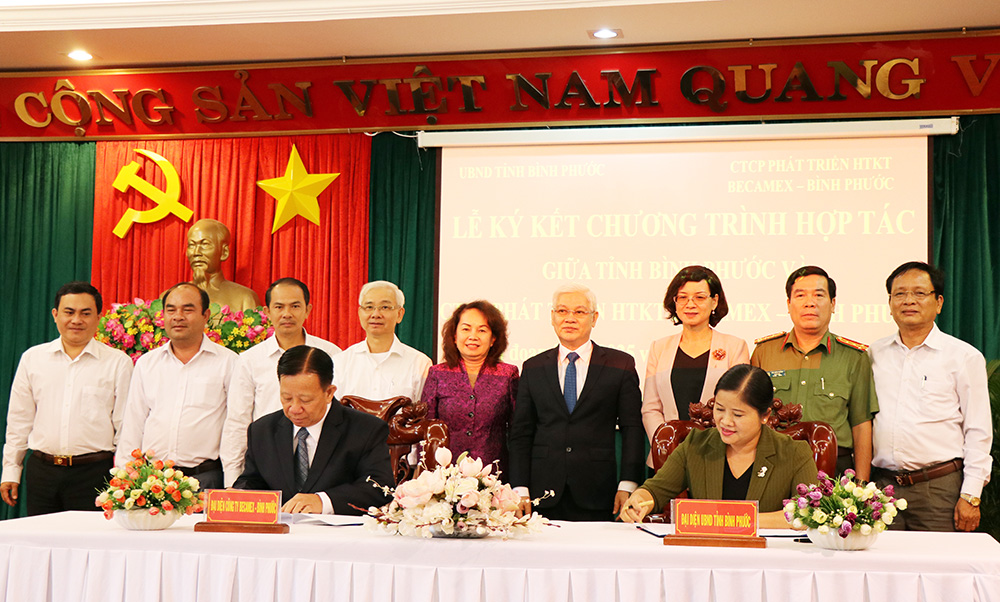 Ký kết thỏa thuận hợp tác chiến lược Bình Phước - Becamex IDC